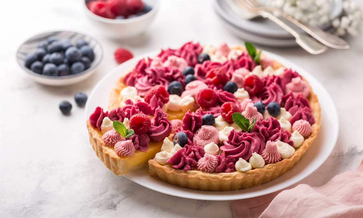 Lemon Curd Tarte mit Beeren Topping Rezept | Dr. Oetker