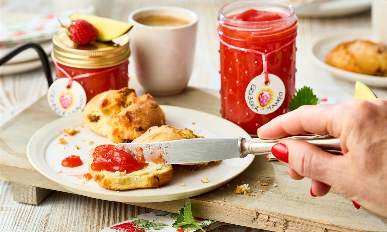 Erdbeer-Mango-Konfitüre Rezept | Dr. Oetker